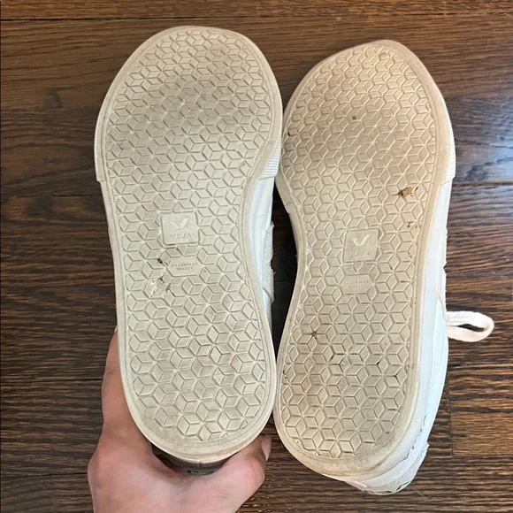 VEJA
Extra-White Natural Campo Sneakers - Picture 7 of 7